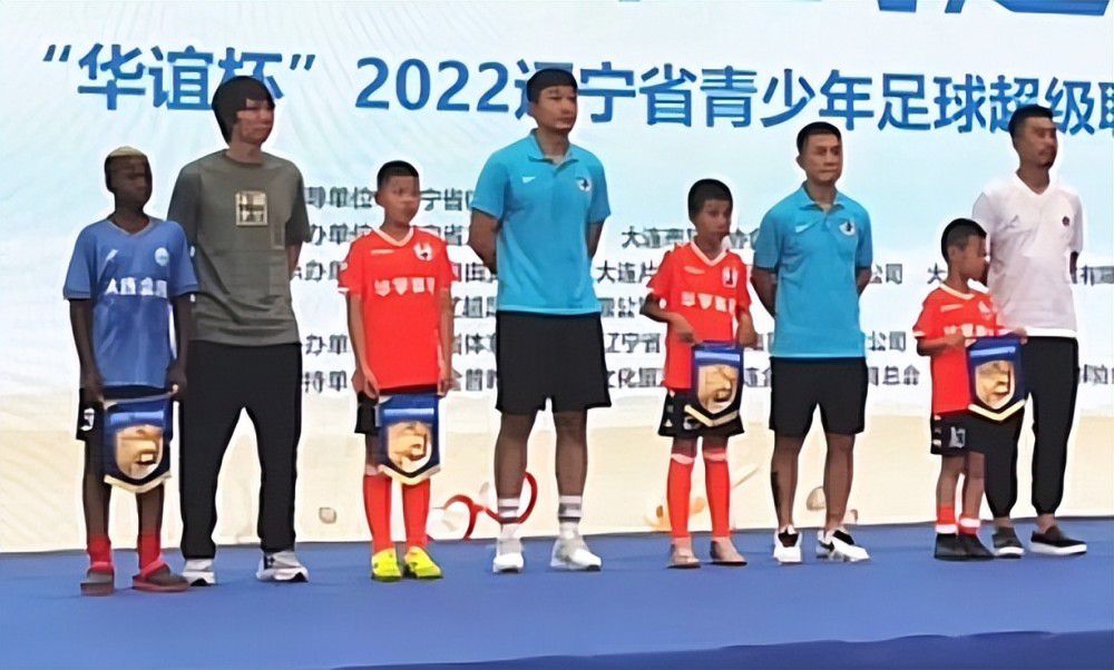 原本无缘出演的杨千嬅，杀青之际惊喜现身客串，笑称：;哪怕只有一场戏都希望参与其中